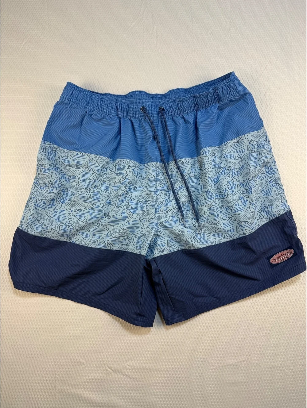 Vineyard Vines Men’s XL Fish Print Colorblock Swim Trunks Blue Board Shorts